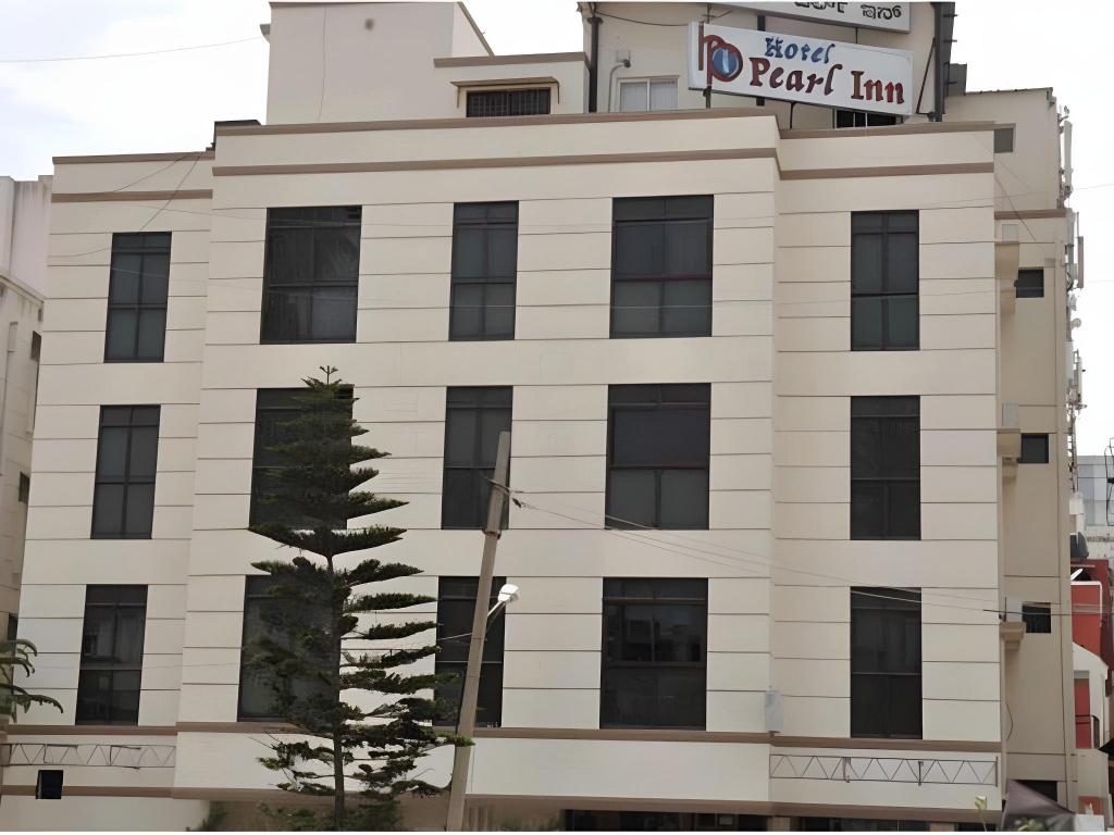 Hotel Pearl Inn